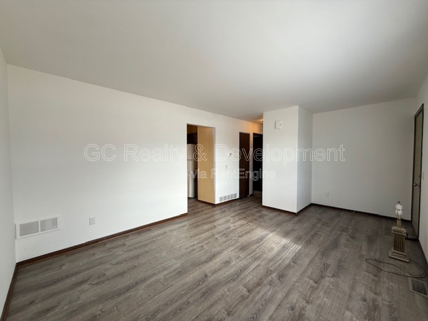 *** FULL REHAB / 2 BDRM / ATTACHED GARAGE / KITCHEN APPL INCL / IN UNIT LAUNDRY *** property image