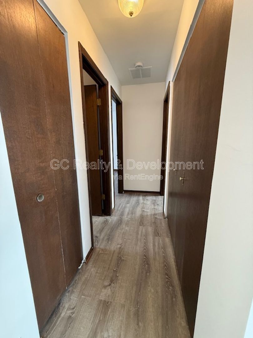 *** FULL REHAB / 2 BDRM / ATTACHED GARAGE / KITCHEN APPL INCL / IN UNIT LAUNDRY *** property image