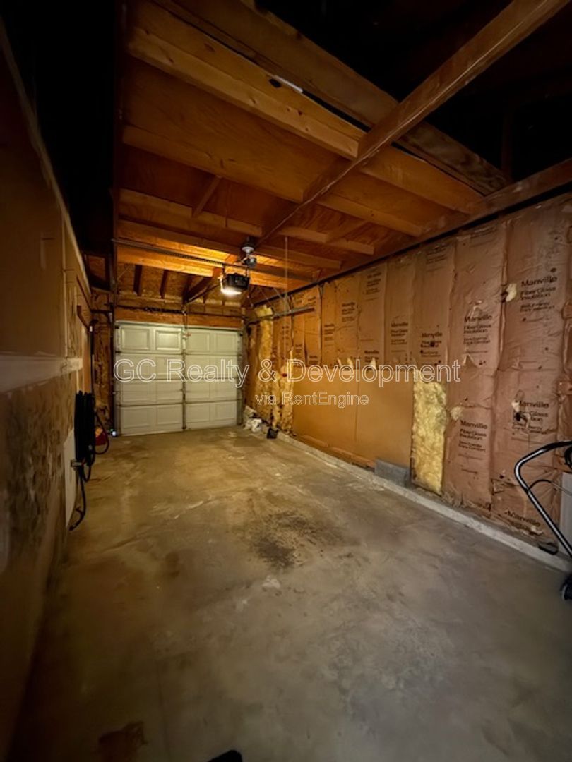 *** FULL REHAB / 2 BDRM / ATTACHED GARAGE / KITCHEN APPL INCL / IN UNIT LAUNDRY *** property image