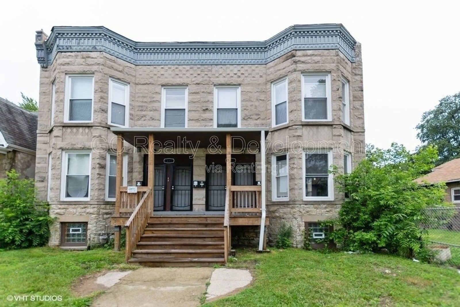 *** FRESH PAINT / 4 BDRM / RECENTLY UPDATED / APPLIANCES INCL / HARDWOOD FLOORS *** property image