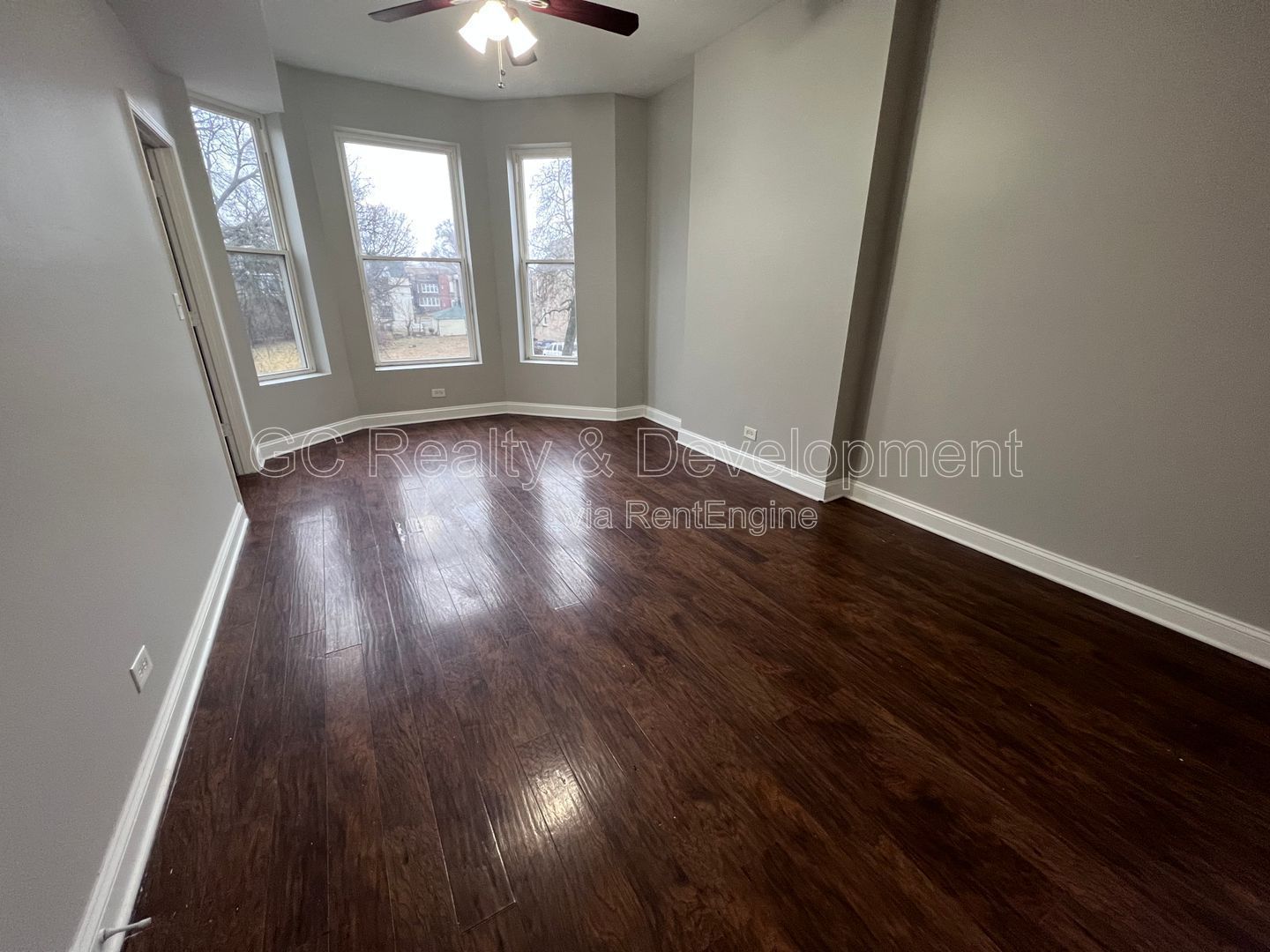 *** FRESH PAINT / 4 BDRM / RECENTLY UPDATED / APPLIANCES INCL / HARDWOOD FLOORS *** property image