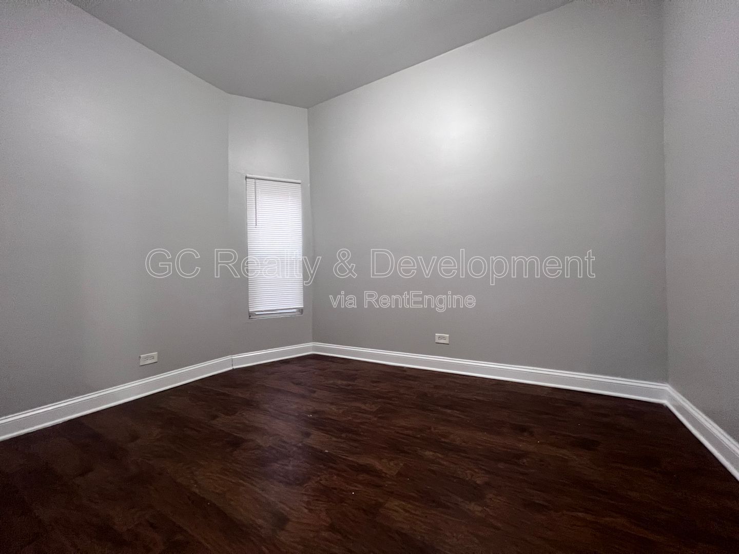 *** FRESH PAINT / 4 BDRM / RECENTLY UPDATED / APPLIANCES INCL / HARDWOOD FLOORS *** property image