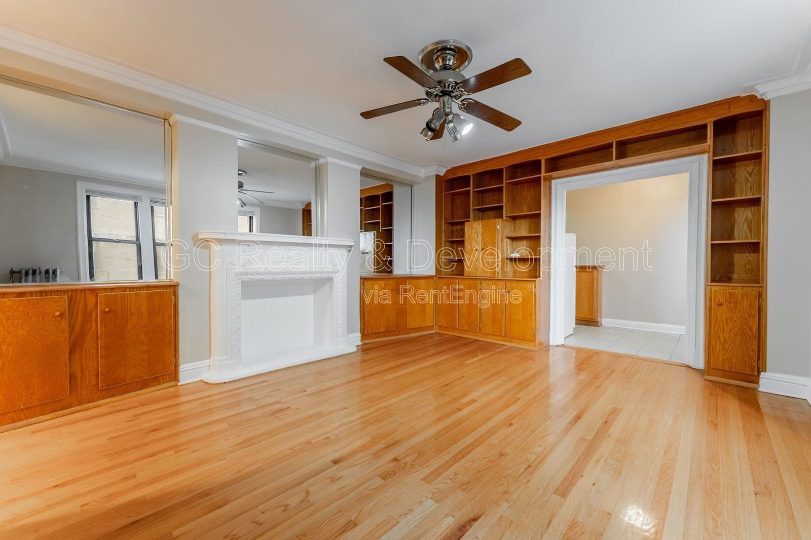 *** COMING SOON 4/15/26! / SPACIOUS 1 BED IN PRIME HYDE PARK - DON’T MISS OUT! / ON SITE GYM / STORAGE UNIT *** property image