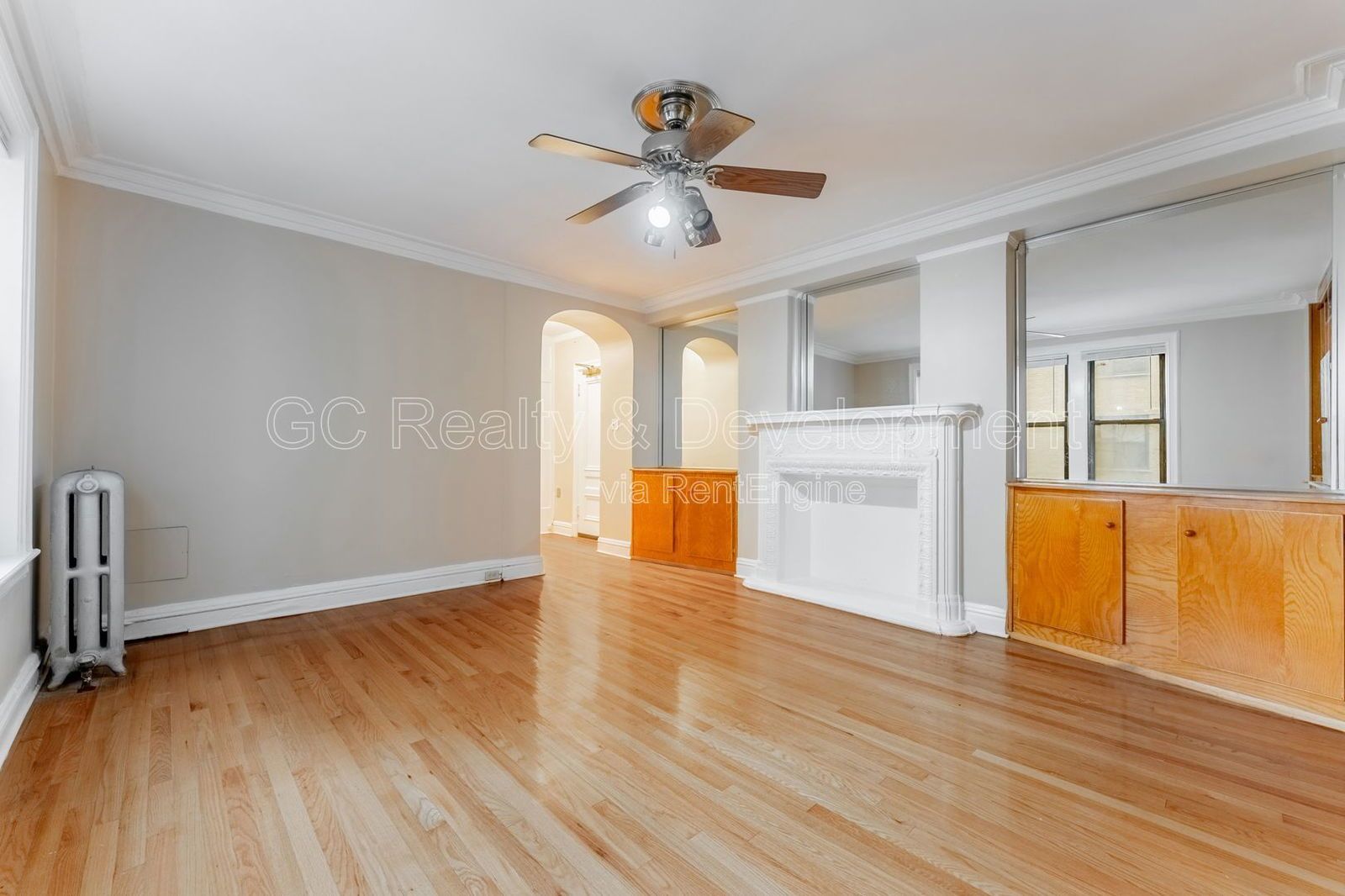 *** COMING SOON 4/15/26! / SPACIOUS 1 BED IN PRIME HYDE PARK - DON’T MISS OUT! / ON SITE GYM / STORAGE UNIT *** property image