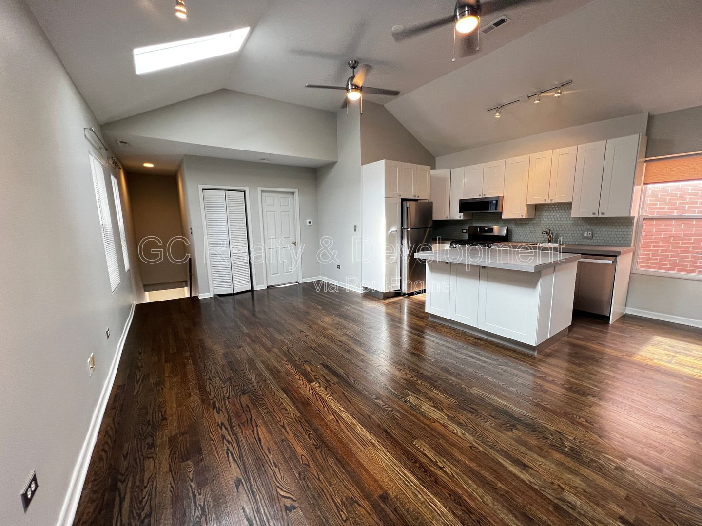 *** COMING SOON 4/15/26! / CUL-DE-SAC LOCATION / 2 BDRM - 2 BTH / CENTRAL AIR / IN UNIT W&D / 1 PARKING SPACE INCL *** property image