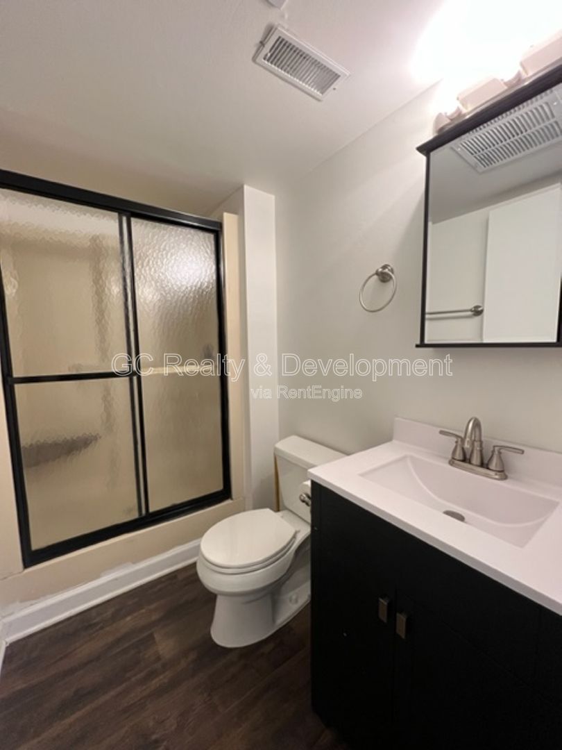 *** NAPERVILLE / 4 BDRM - 2 BTH / LARGE FENCED YARD W DECK / 2 CAR ATTACHED GARAGE *** property image