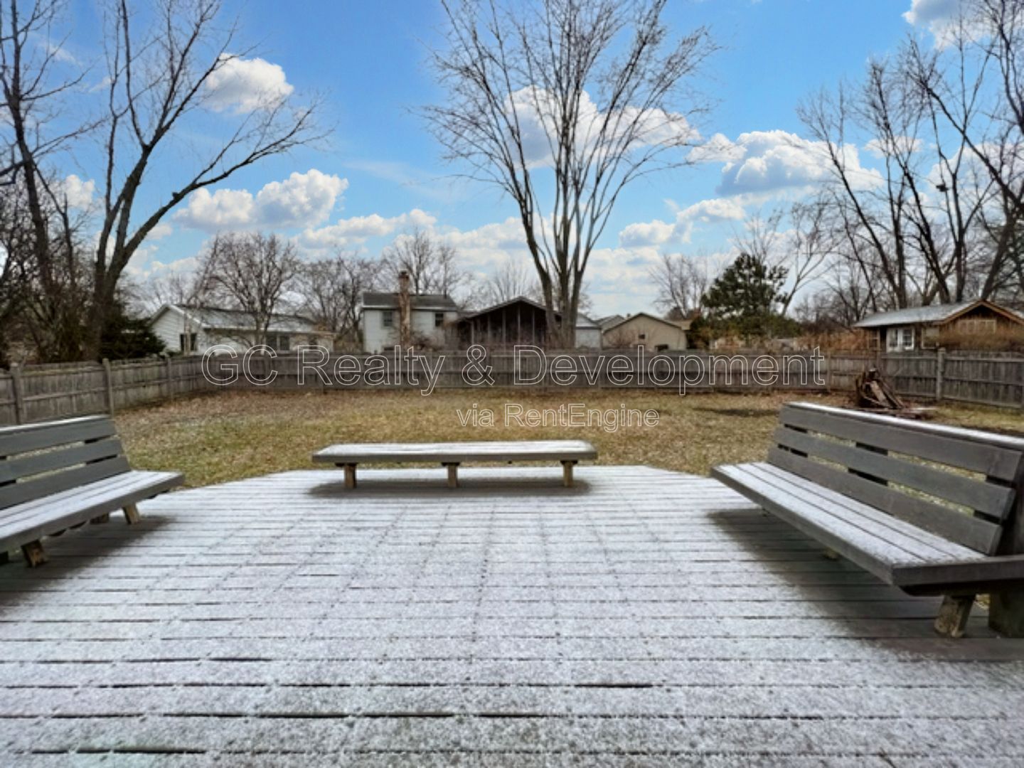 *** NAPERVILLE / 4 BDRM - 2 BTH / LARGE FENCED YARD W DECK / 2 CAR ATTACHED GARAGE *** property image