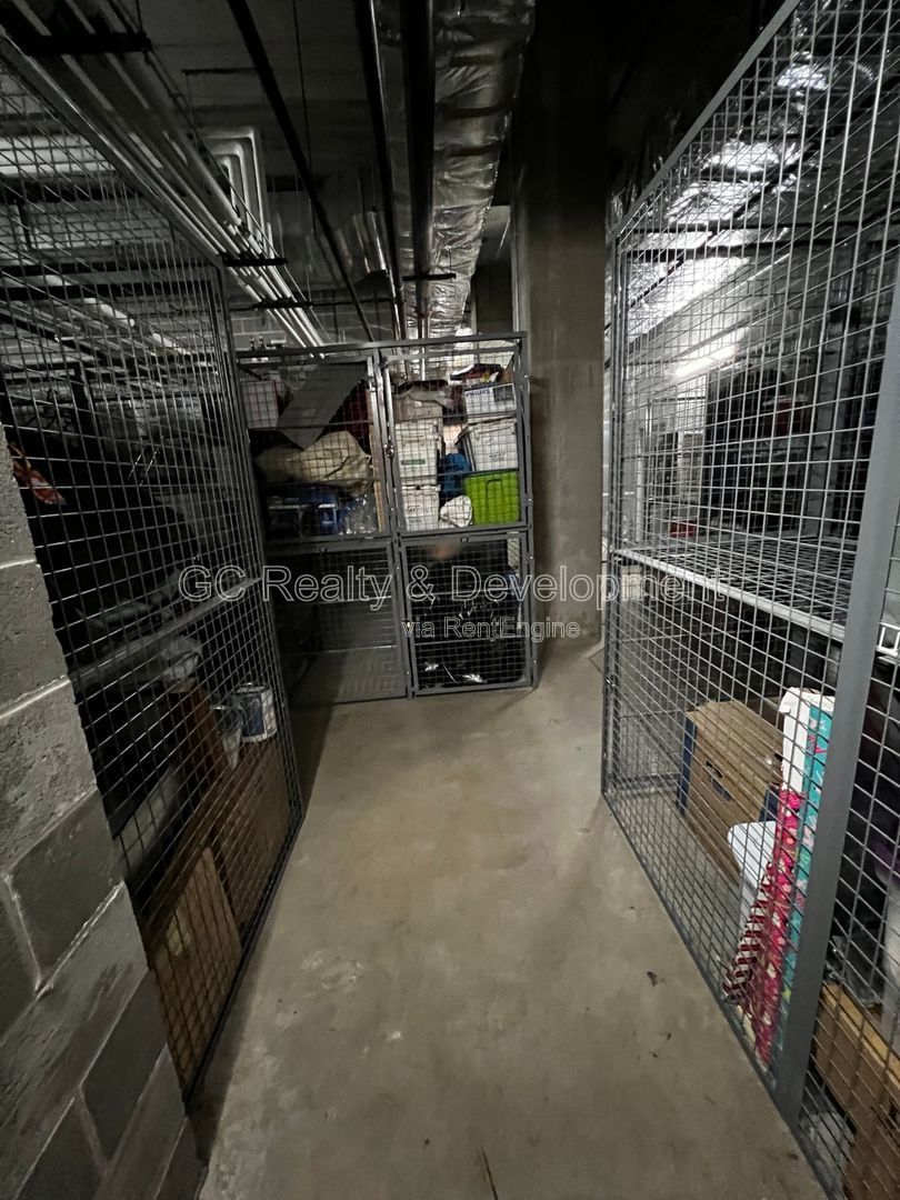 *** COMING SOON 4/15/26! / STUNNING CORNER UNIT / 2 BR / 2 BTH / INDOOR PARKING AVAIL / FULL AMENITY BLDG / GREAT LOCATION *** property image