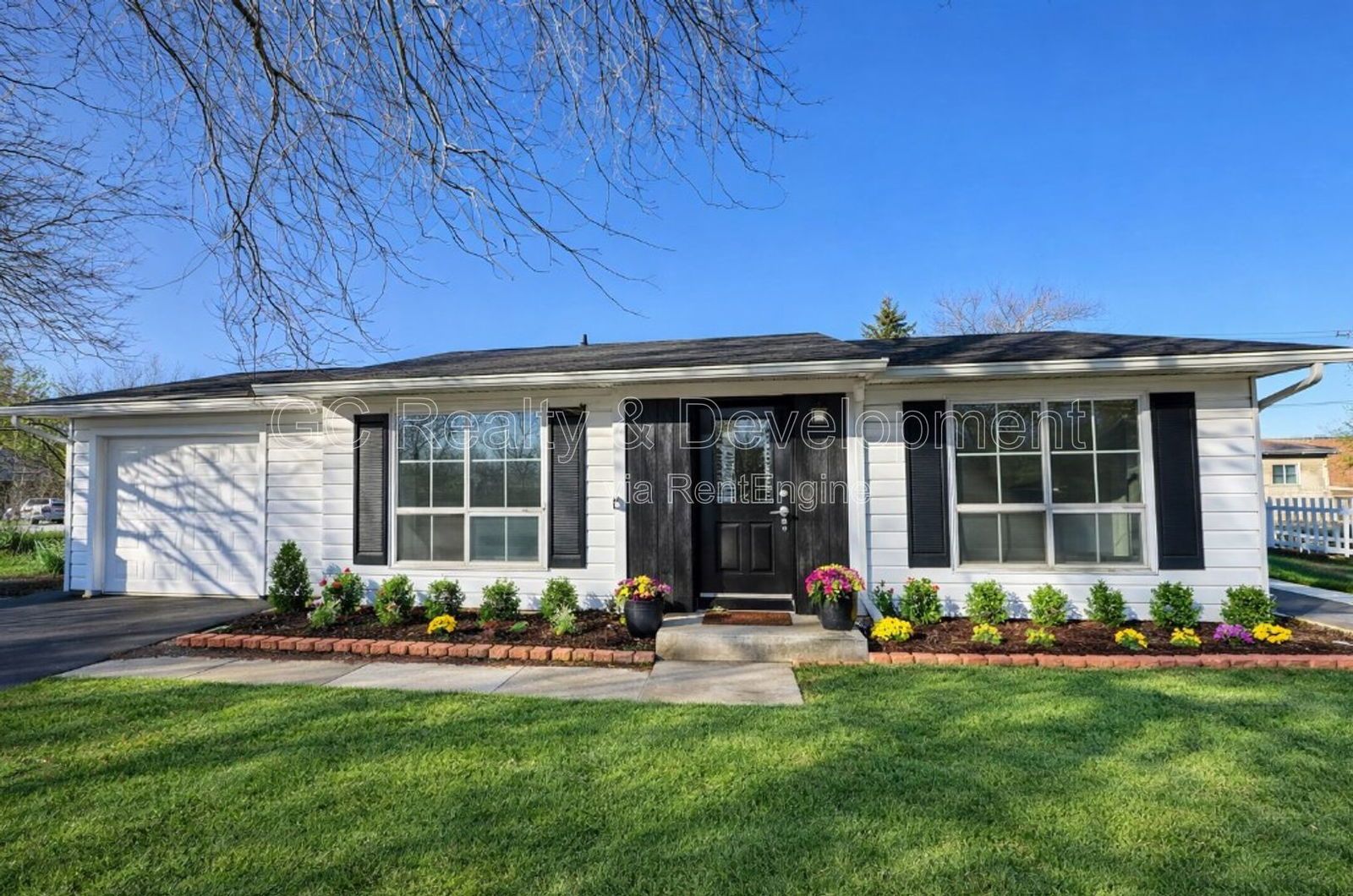 ***  3BRM - 1 BTH RANCH W/ ATTACHED GARAGE / RECENTLY UPDATED *** property image