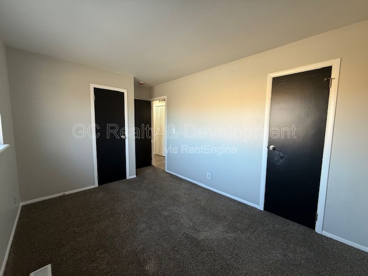 ***  3BRM - 1 BTH RANCH W/ ATTACHED GARAGE / RECENTLY UPDATED *** property image