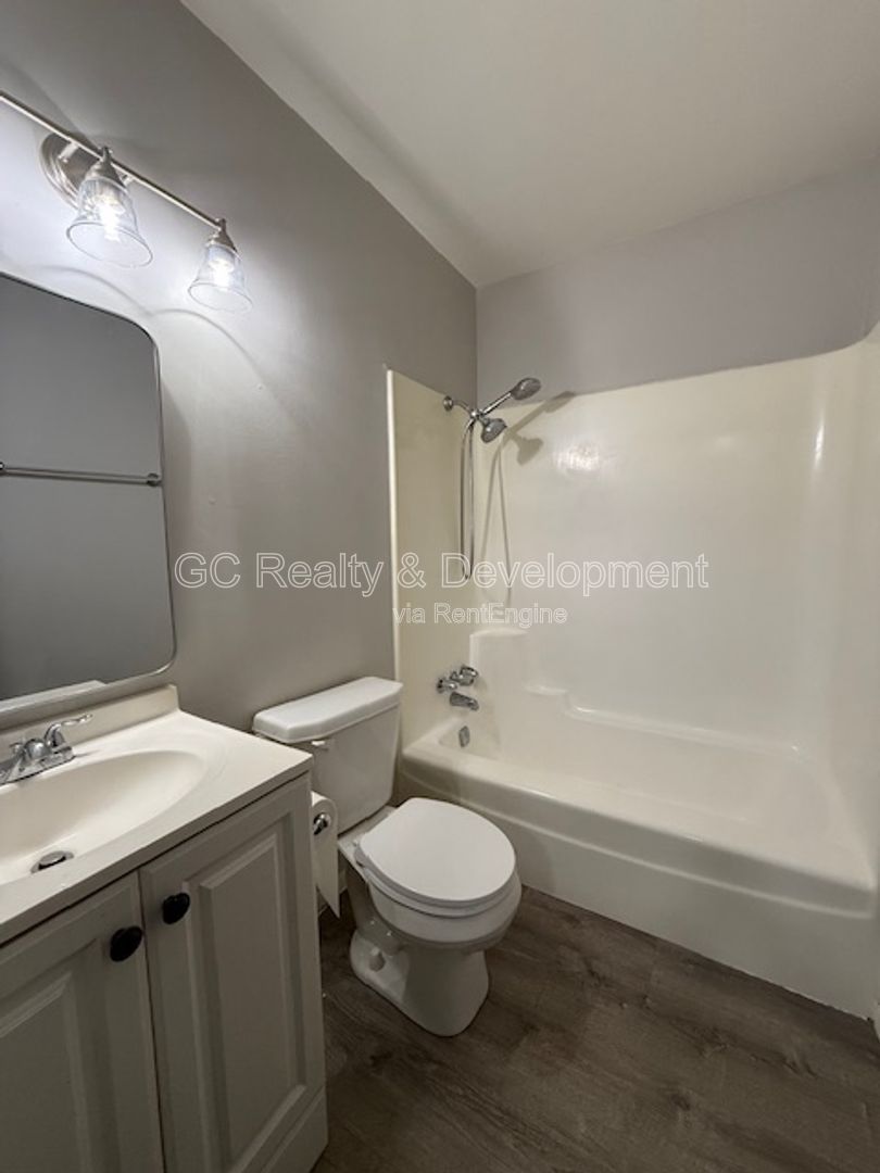 ***  3BRM - 1 BTH RANCH W/ ATTACHED GARAGE / RECENTLY UPDATED *** property image