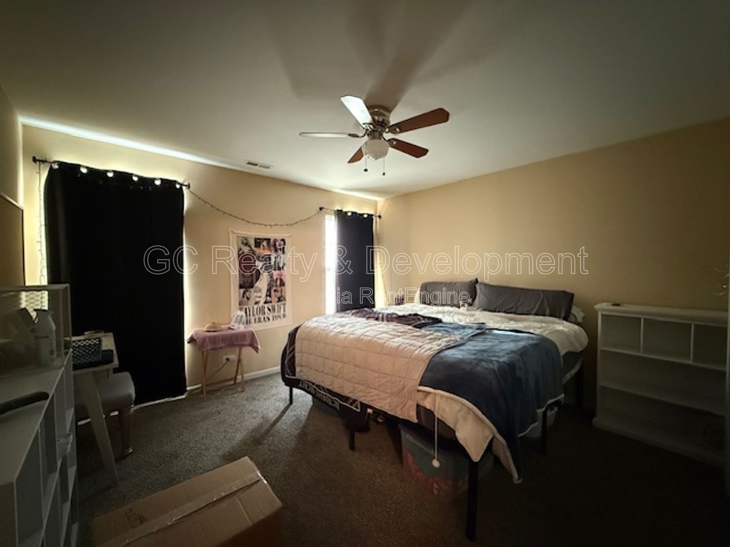 *** 3 BDRM - 2.5 BTH / RECENTLY UPDATED / ATTACHED GARAGE / LRG CLOSETS / PET FRIENDLY *** property image