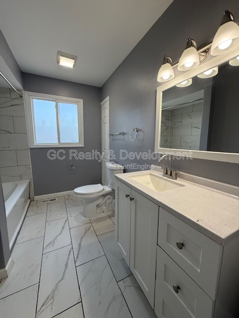 *** 3 BDRM - 2 BTH / FULLY UPDATED / PARTIALLY FIN BASEMENT / CENTRAL AC / SHOPPING NEARBY *** property image