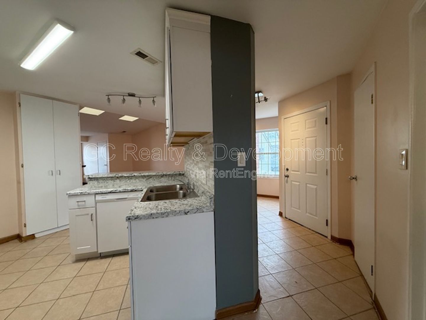 *** 2 BDRM - 2 BTH / LRG CLOSETS / IN UNIT LAUNDRY / 2 PARKING SPOTS / POOLS ON SITE *** property image
