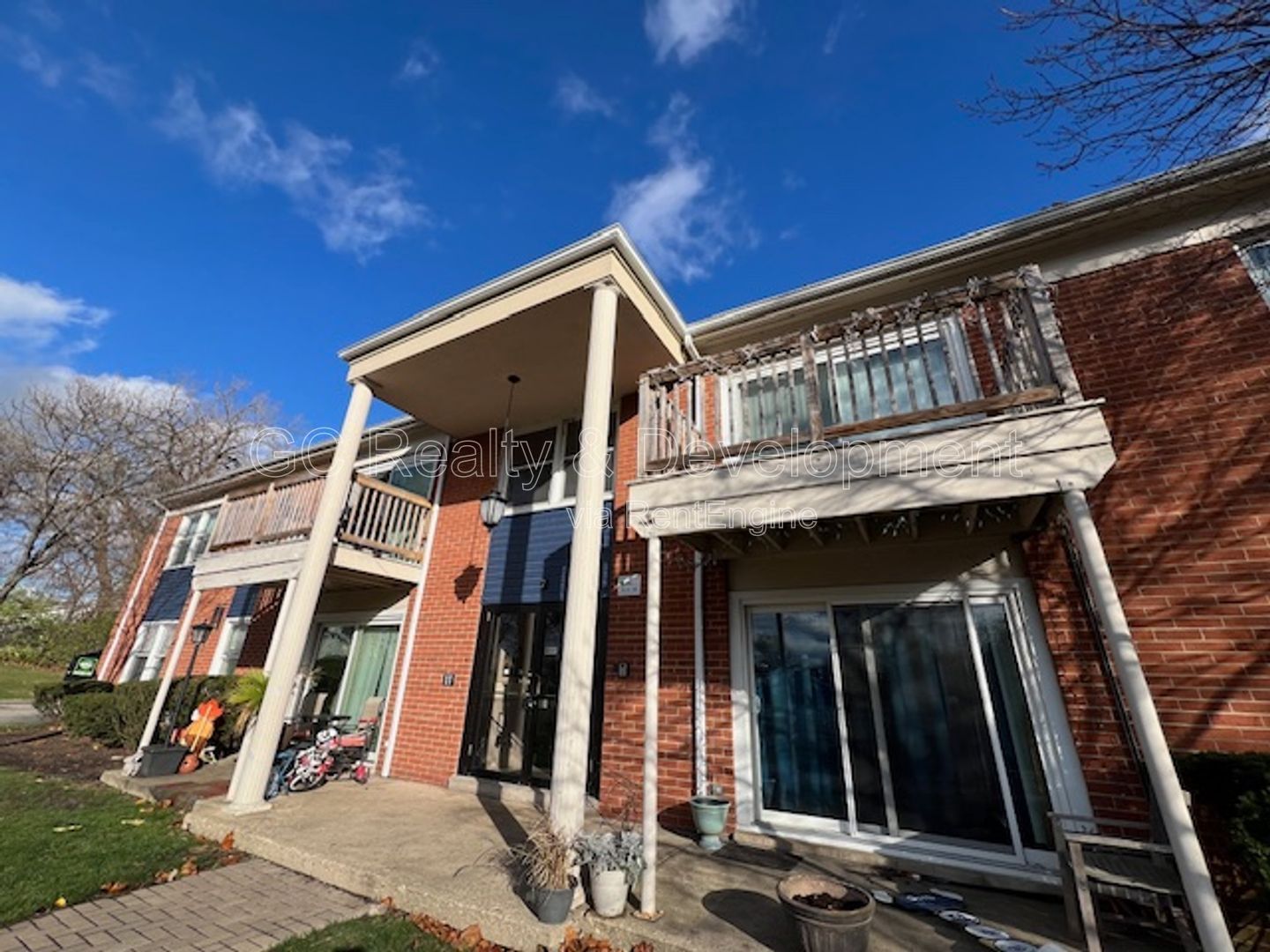 *** REST OF MONTH FREE / FIRST FLOOR UNIT / 2 BDRM / PARKING INCL / PET FRIENDLY / STORAGE *** property image