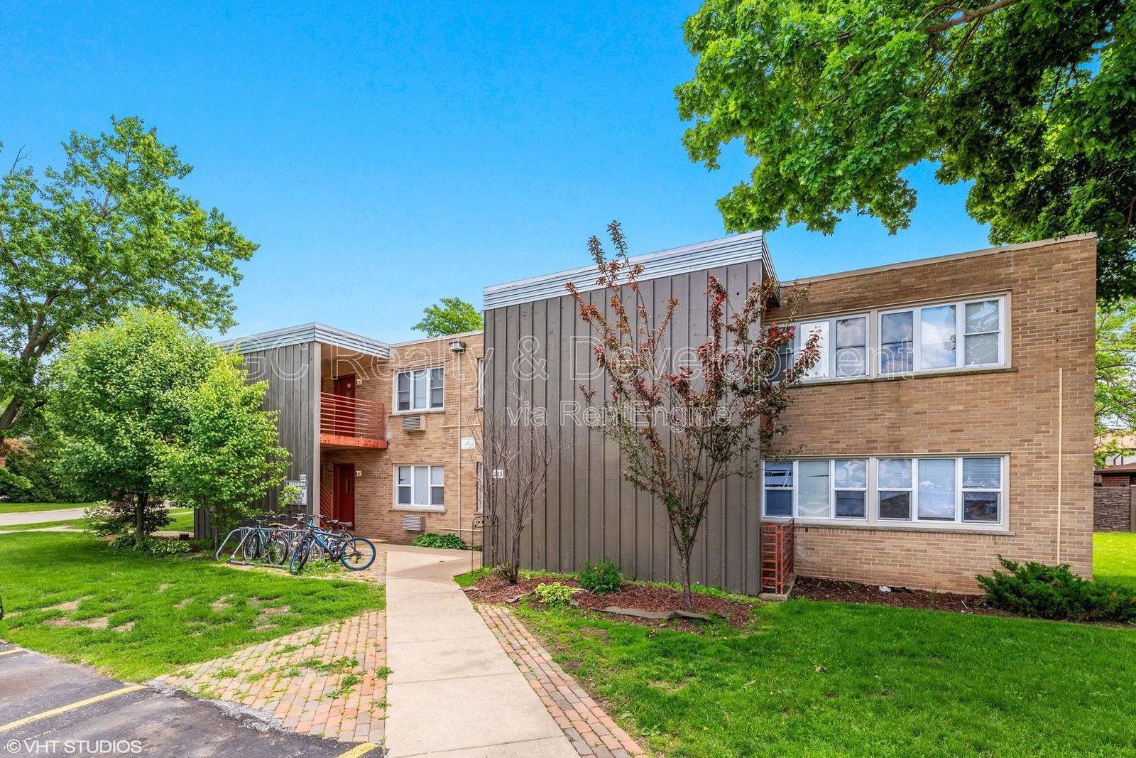 *** 1 BDRM - 1 BTH / KITCHEN APPL INC / PET FRIENDLY / 1 PARKING SPOT / ONLY PAY ELECTRIC *** property image