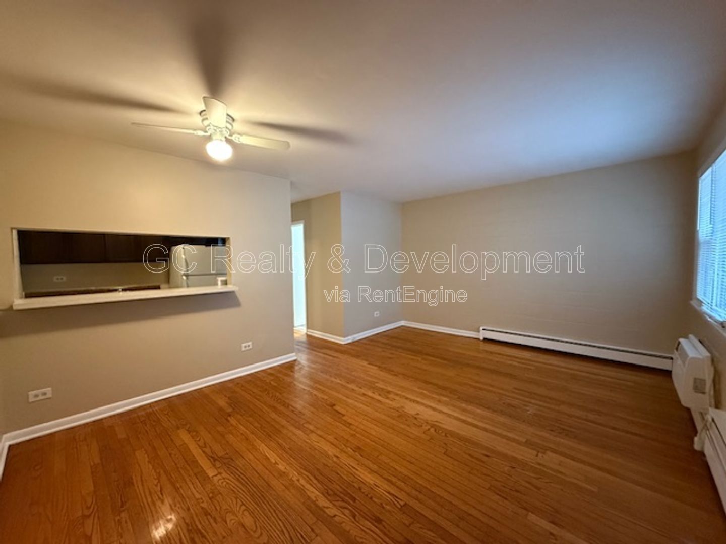 *** 1 BDRM - 1 BTH / KITCHEN APPL INC / PET FRIENDLY / 1 PARKING SPOT / ONLY PAY ELECTRIC *** property image