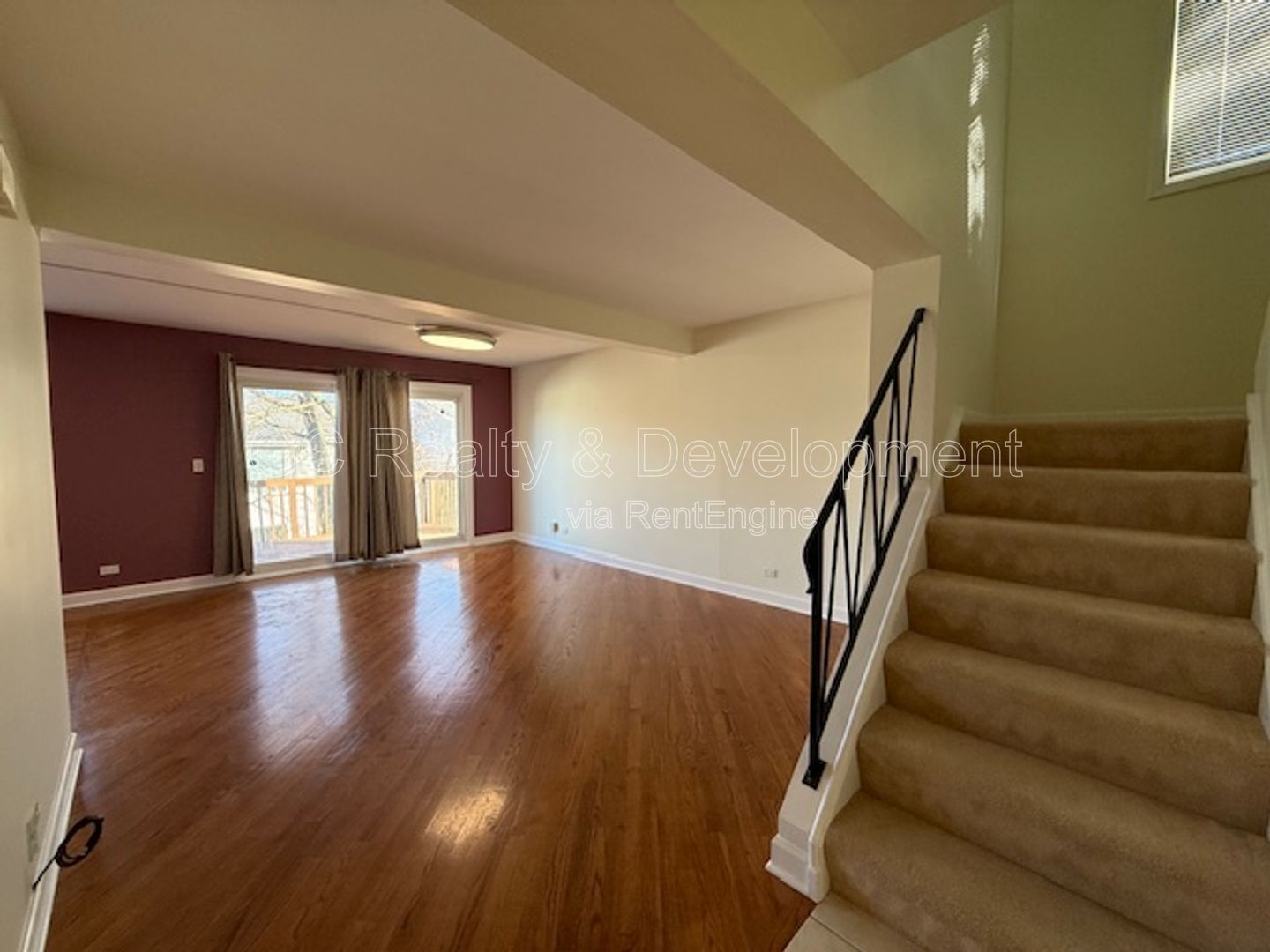 *** 2 BDRM - 2.5 BTH / LRG WALK IN CLOSET / ATTACHED GARAGE / SS APPL / IN UNIT LAUNDRY *** property image
