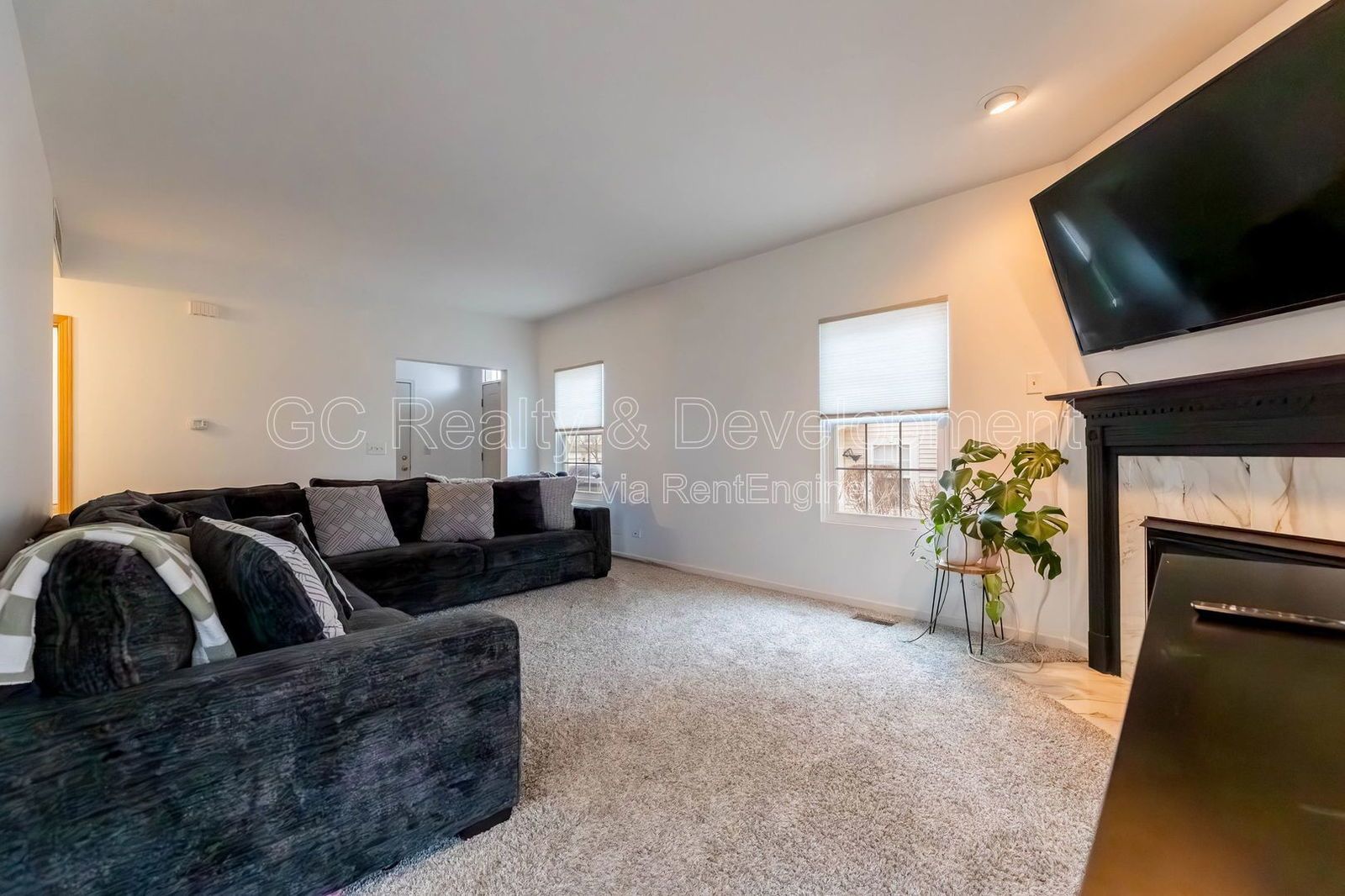 *** 2 BDRM - 2 BTH / PET FRIENDLY / ATTACHED GARAGE / REAR PATIO W  BALCONY *** property image