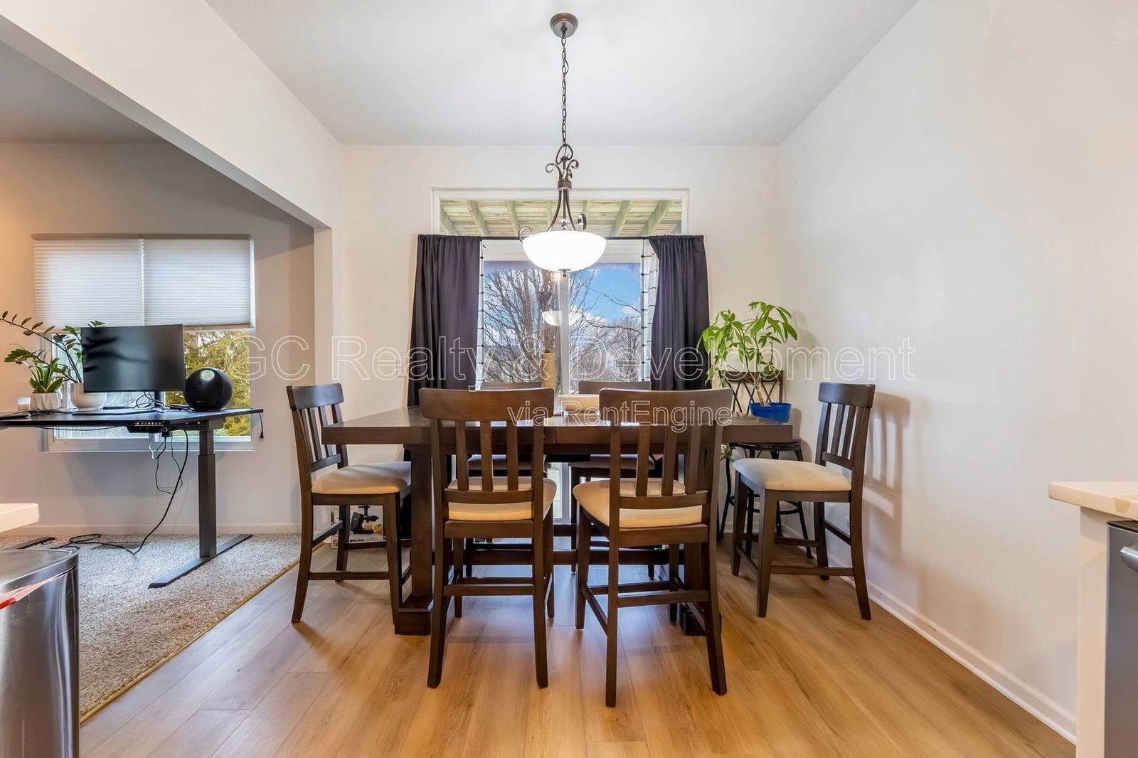 *** 2 BDRM - 2 BTH / PET FRIENDLY / ATTACHED GARAGE / REAR PATIO W  BALCONY *** property image