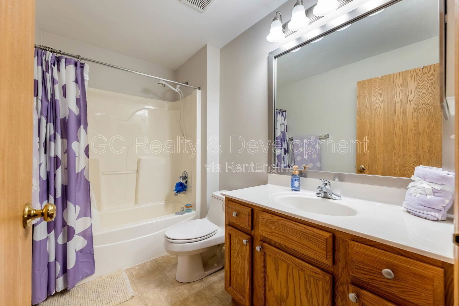 *** 2 BDRM - 2 BTH / PET FRIENDLY / ATTACHED GARAGE / REAR PATIO W  BALCONY *** property image