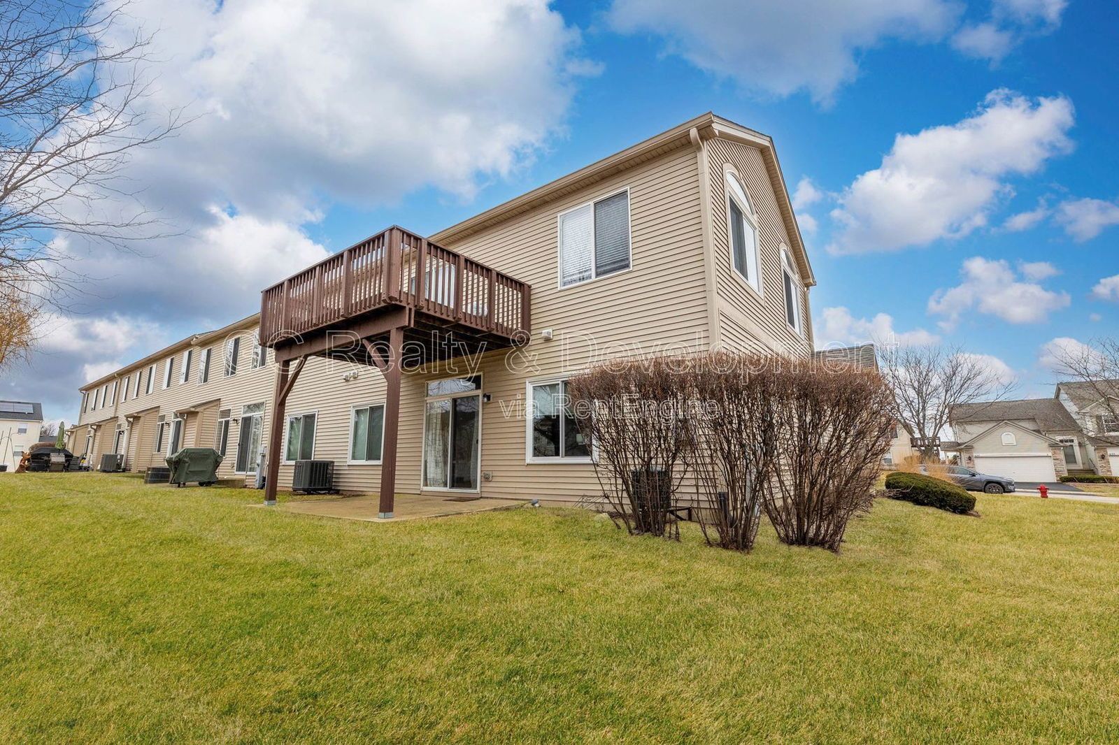 *** 2 BDRM - 2 BTH / PET FRIENDLY / ATTACHED GARAGE / REAR PATIO W  BALCONY *** property image