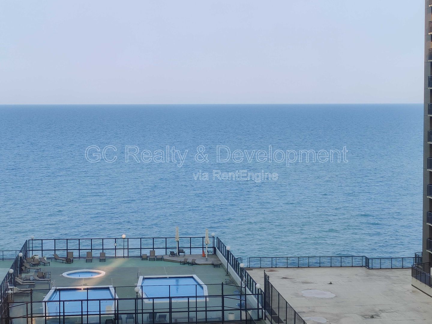 *** STUNNING LAKE & BEACH VIEWS / 1 BDRM / 24 HR DOOR STAFF / FITNESS CENTER / HEAT INCLUDED *** property image