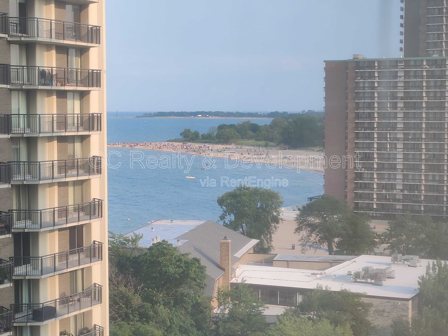 *** STUNNING LAKE & BEACH VIEWS / 1 BDRM / 24 HR DOOR STAFF / FITNESS CENTER / HEAT INCLUDED *** property image