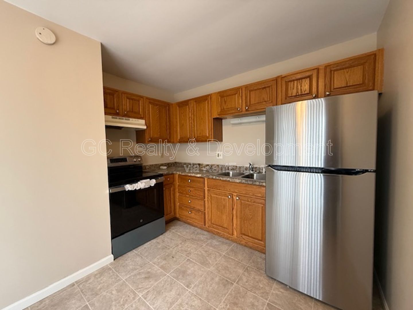 *** 2 BDRM - 1 BTH / IN UNIT LAUNDRY / PARKING INCL / CENTRAL AC *** property image