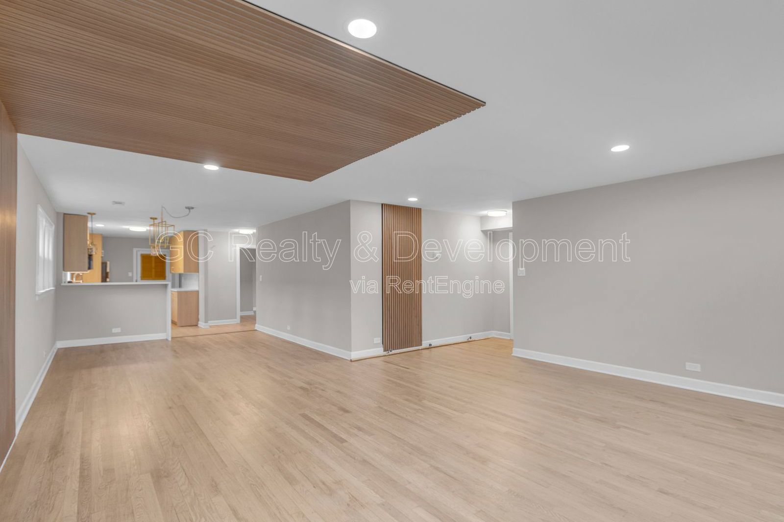 *** 2ND FLOOR UNIT / 3 BDRM / RECENTLY UPDATED / PARKING INCL / NATURAL LIGHTING *** property image