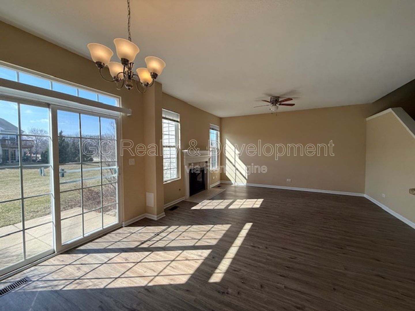 *** 3 BDRM - 2.5 BTH / RECENTLY UPDATED / ATTACHED GARAGE / LRG CLOSETS / PET FRIENDLY *** property image