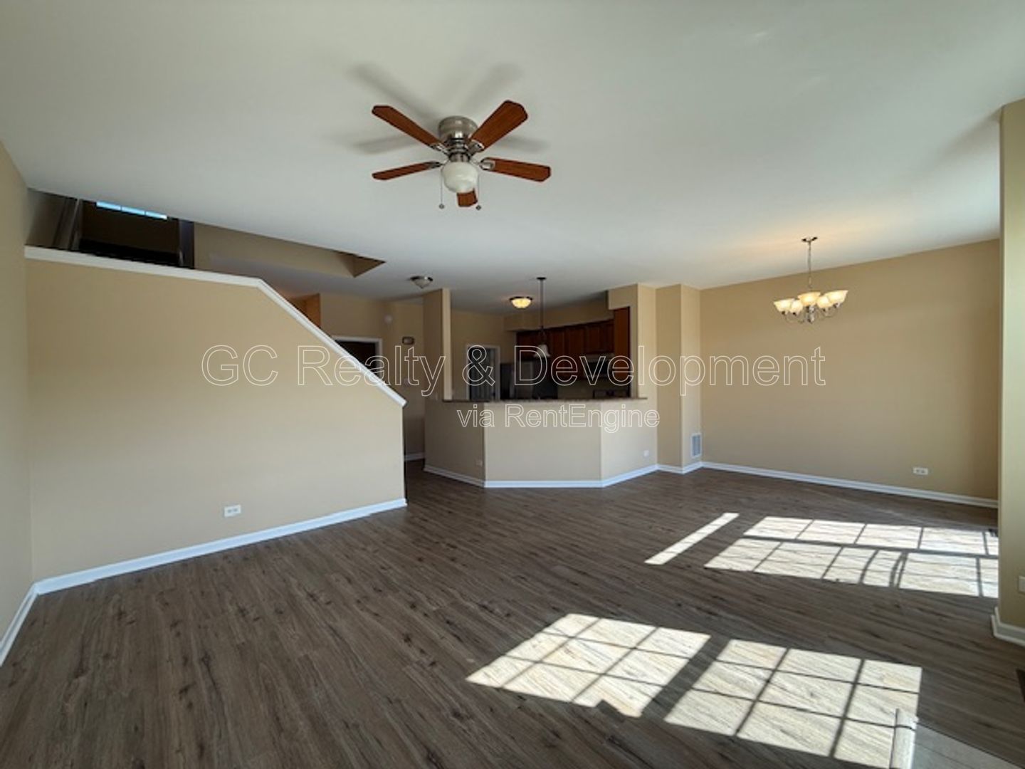*** 3 BDRM - 2.5 BTH / RECENTLY UPDATED / ATTACHED GARAGE / LRG CLOSETS / PET FRIENDLY *** property image