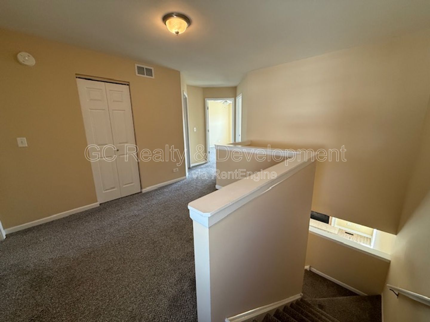*** 3 BDRM - 2.5 BTH / RECENTLY UPDATED / ATTACHED GARAGE / LRG CLOSETS / PET FRIENDLY *** property image