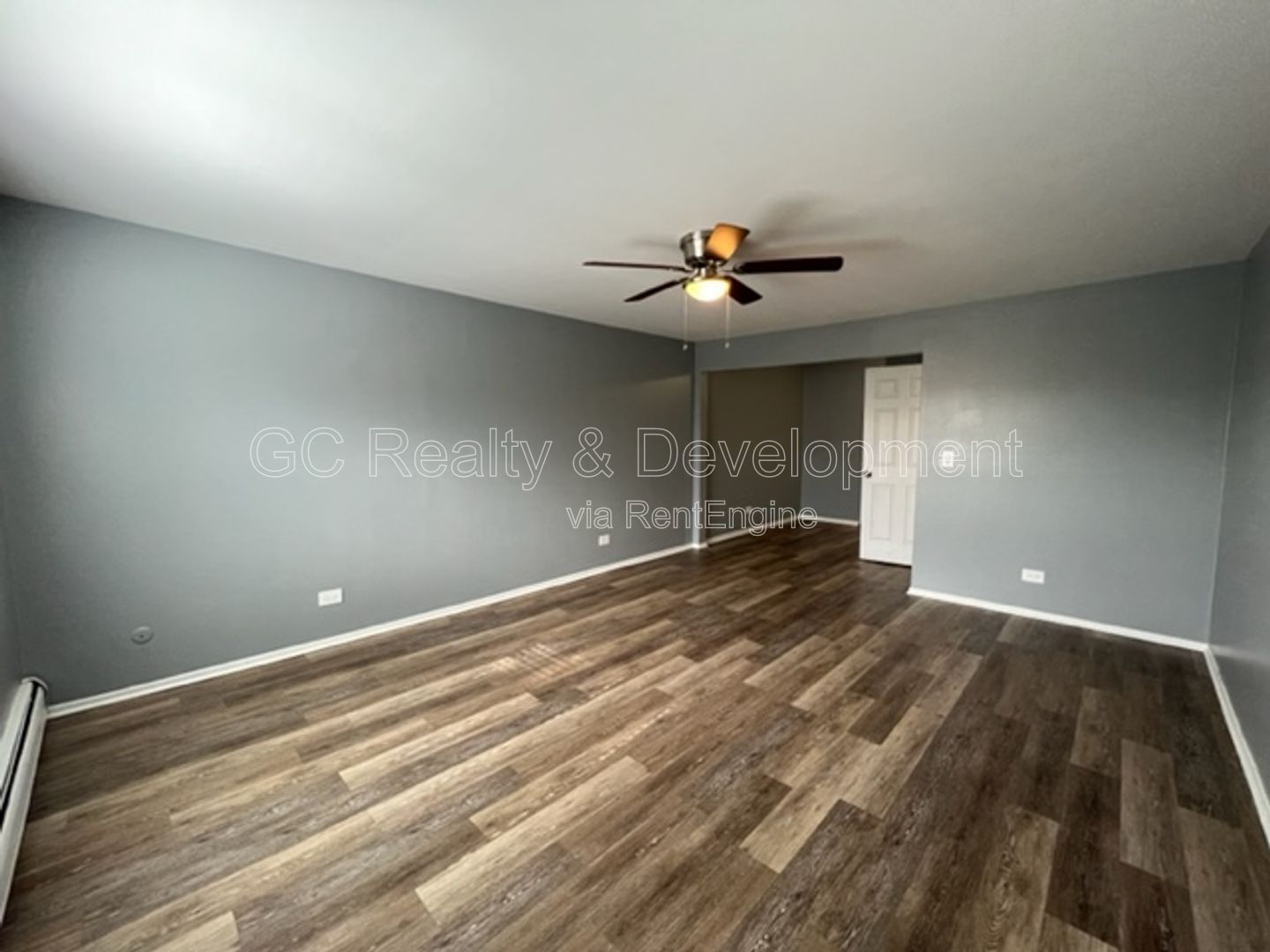 *** COMING SOON 4/15/26! / HEAT INCL / LARGE 1 BEDROOM / PAY ELECTRIC ONLY / LAUNDRY ON SITE *** property image