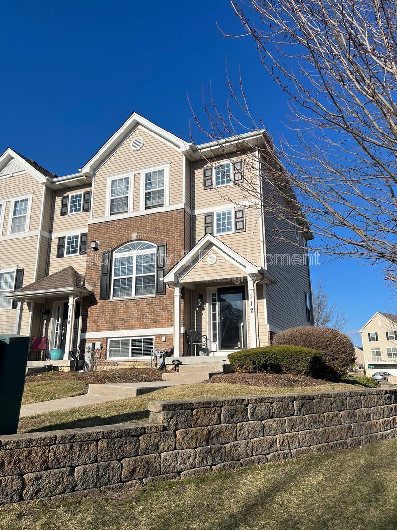 *** COMING SOON 5/15/26! / 3 BDRM - 2.5 BTH / FIN BSMT / SS APPL / LRG CLOSETS / CLUBHOUSE ACCESS *** property image