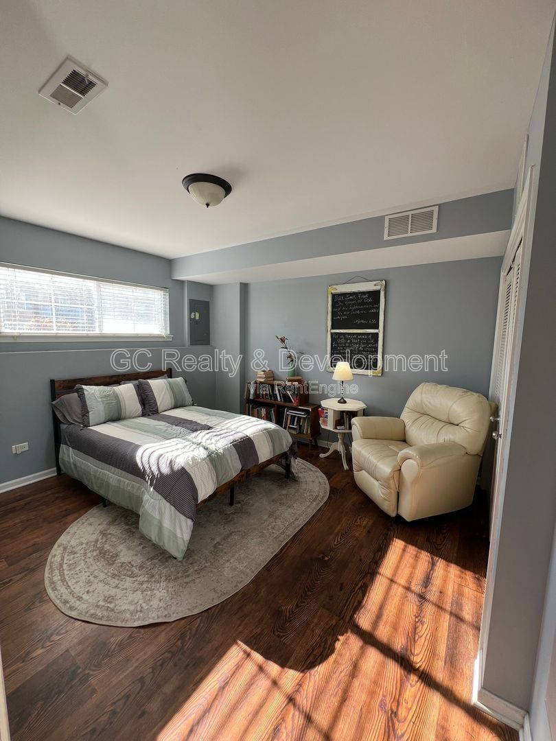 *** COMING SOON 5/15/26! / 3 BDRM - 2.5 BTH / FIN BSMT / SS APPL / LRG CLOSETS / CLUBHOUSE ACCESS *** property image