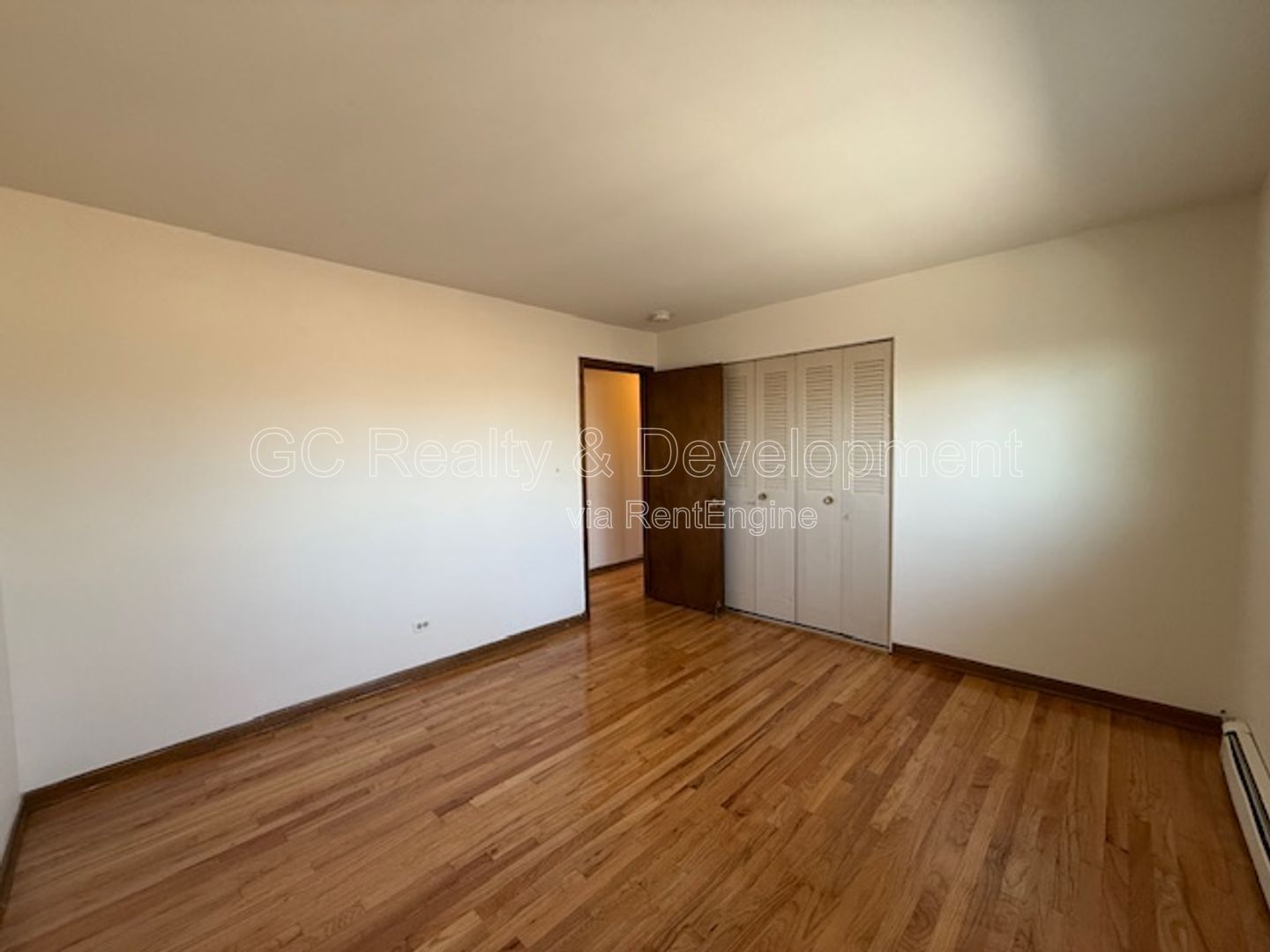 *** 2 BDRM / ASSIGNED PARKING / STORAGE UNIT / ONLY PAY ELECTRIC / ON SITE LAUNDRY *** property image