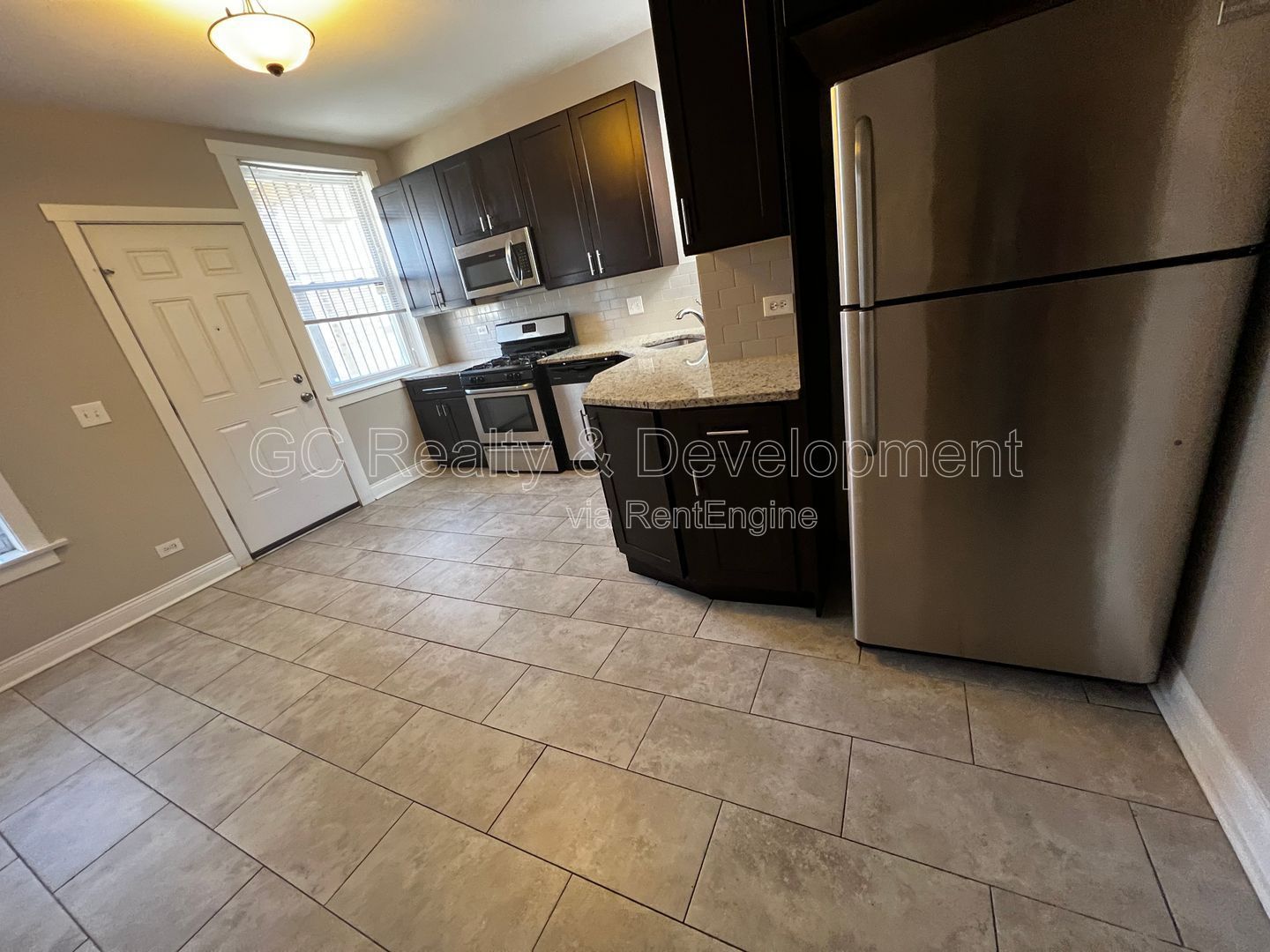 *** 3 BDRM - 1 BTH / W&D HOOKUP IN UNIT / KITCHEN APPLIANCES INCL / 1 PARKING SPACE *** property image