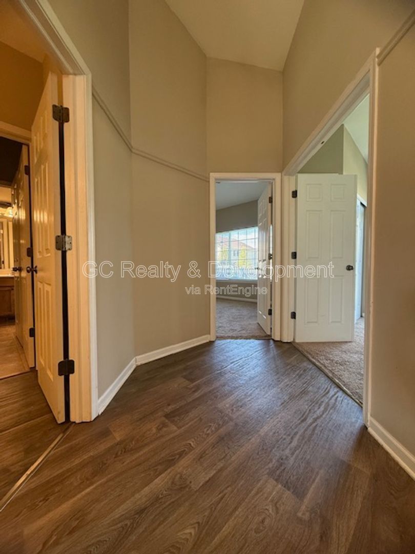 *** MOVE-IN SPECIAL / 2 BDRM - 2.5 BTH DUPLEX / PET FRIENDLY / ATTACHED GARAGE / IN-UNIT LAUNDRY / CENTRAL AC *** property image