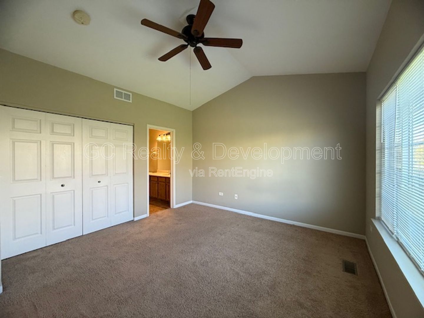 *** MOVE-IN SPECIAL / 2 BDRM - 2.5 BTH DUPLEX / PET FRIENDLY / ATTACHED GARAGE / IN-UNIT LAUNDRY / CENTRAL AC *** property image