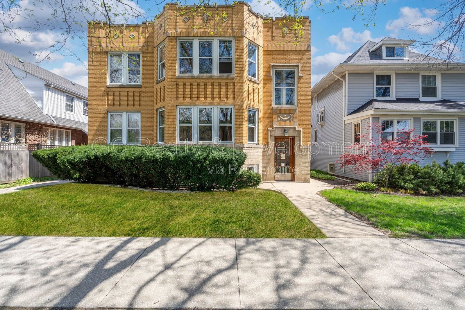*** 7/1 MOVE IN / OLD IRVING PARK / LRG CLOSETS / PARKING INCL / UPDATED / SS APPL / ON SITE LAUNDRY *** property image