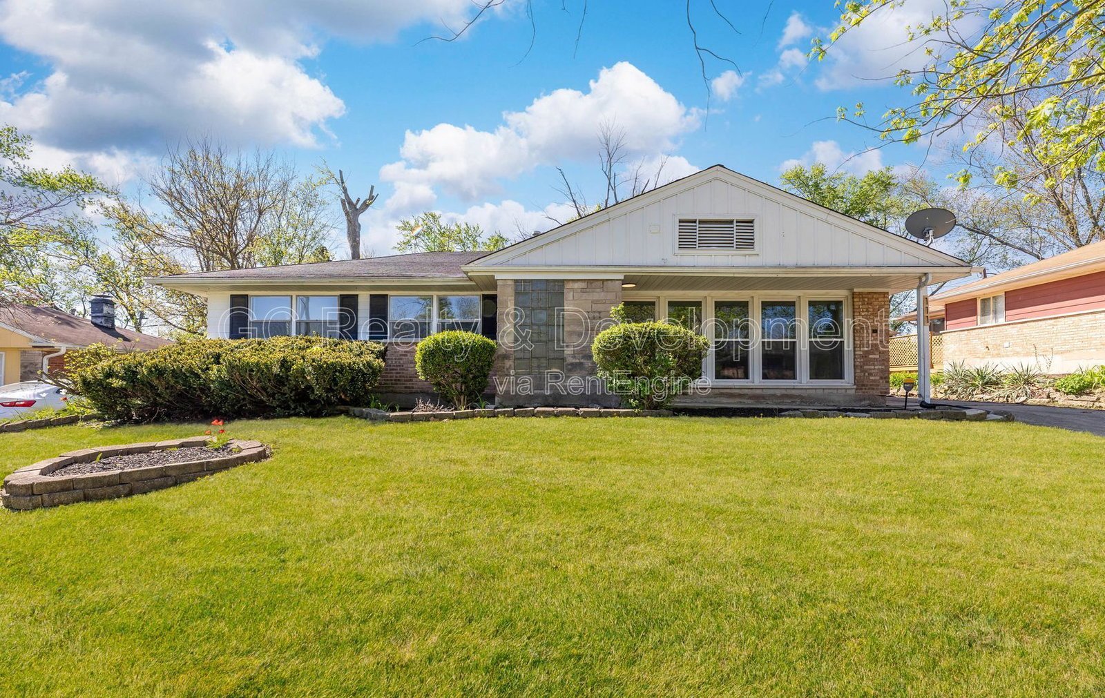 *** 4 BDRM / CENTRAL AC / ATTACHED GARAGE / LAWN CARE INCL / PET FRIENDLY *** property image