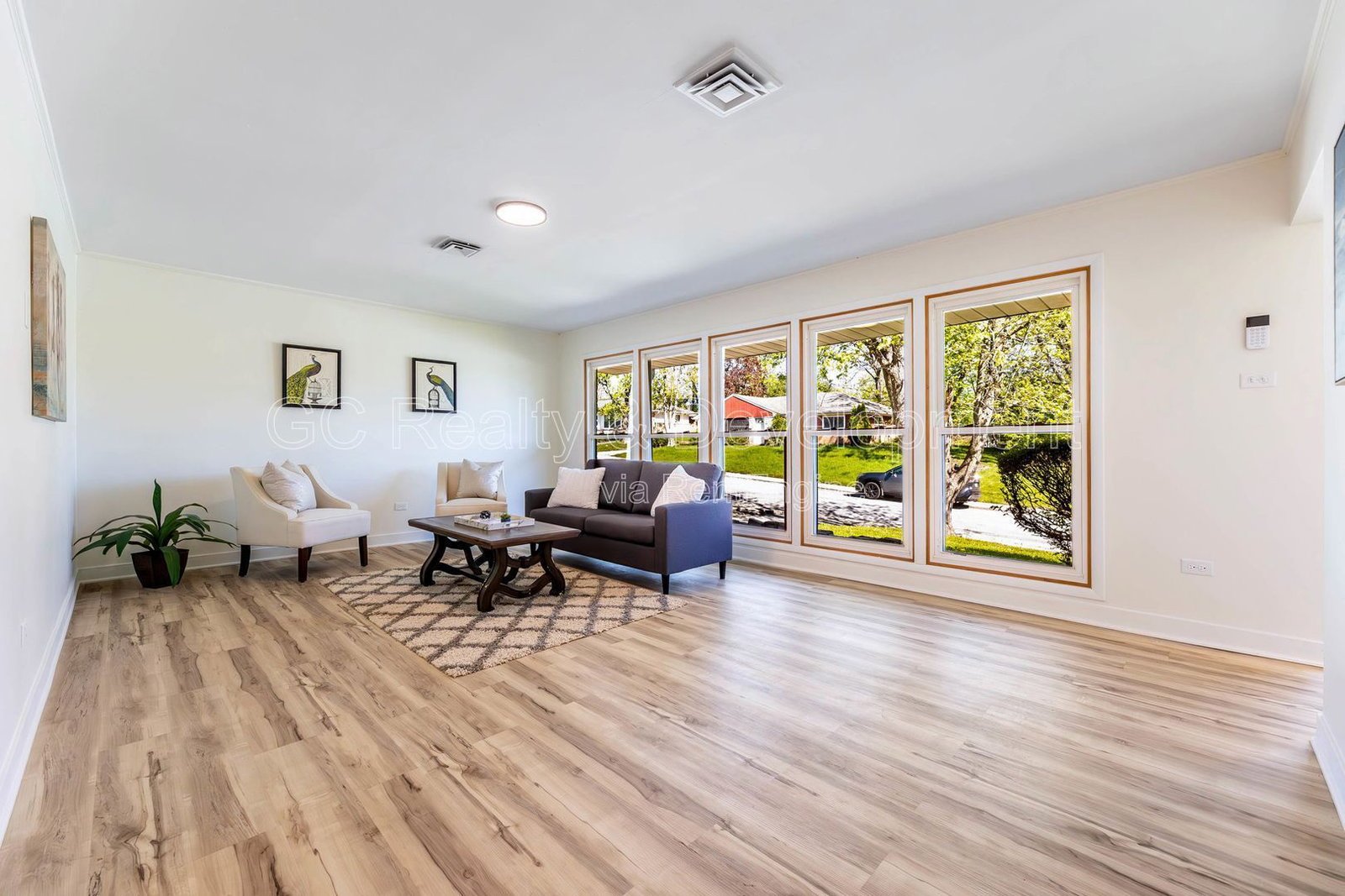 *** 4 BDRM / CENTRAL AC / ATTACHED GARAGE / LAWN CARE INCL / PET FRIENDLY *** property image