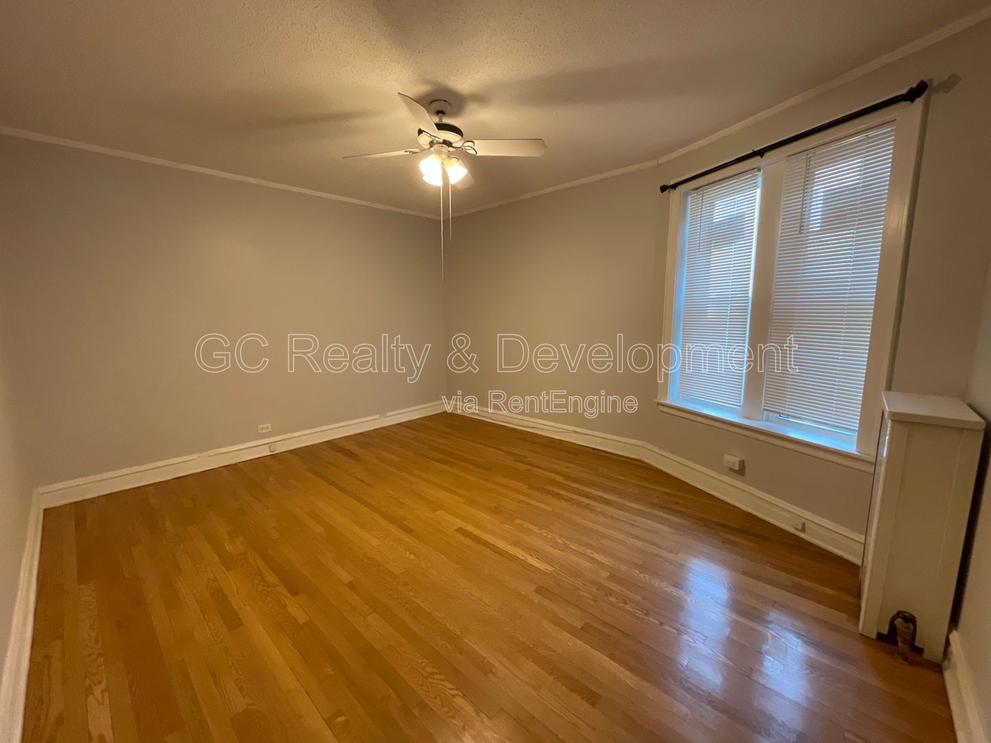 *** COMPLETELY RENOVATED 3 BDRM / ROGERS PARK / APPL INCL / LAUNDRY IN BUILDING*** property image