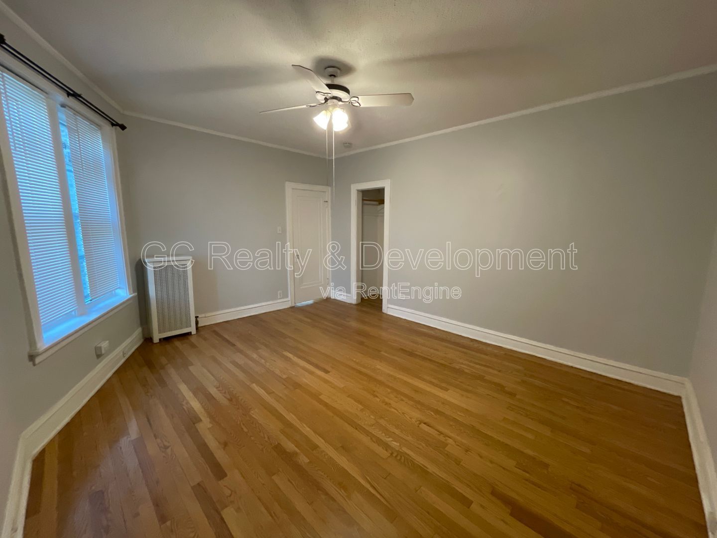 *** COMPLETELY RENOVATED 3 BDRM / ROGERS PARK / APPL INCL / LAUNDRY IN BUILDING*** property image