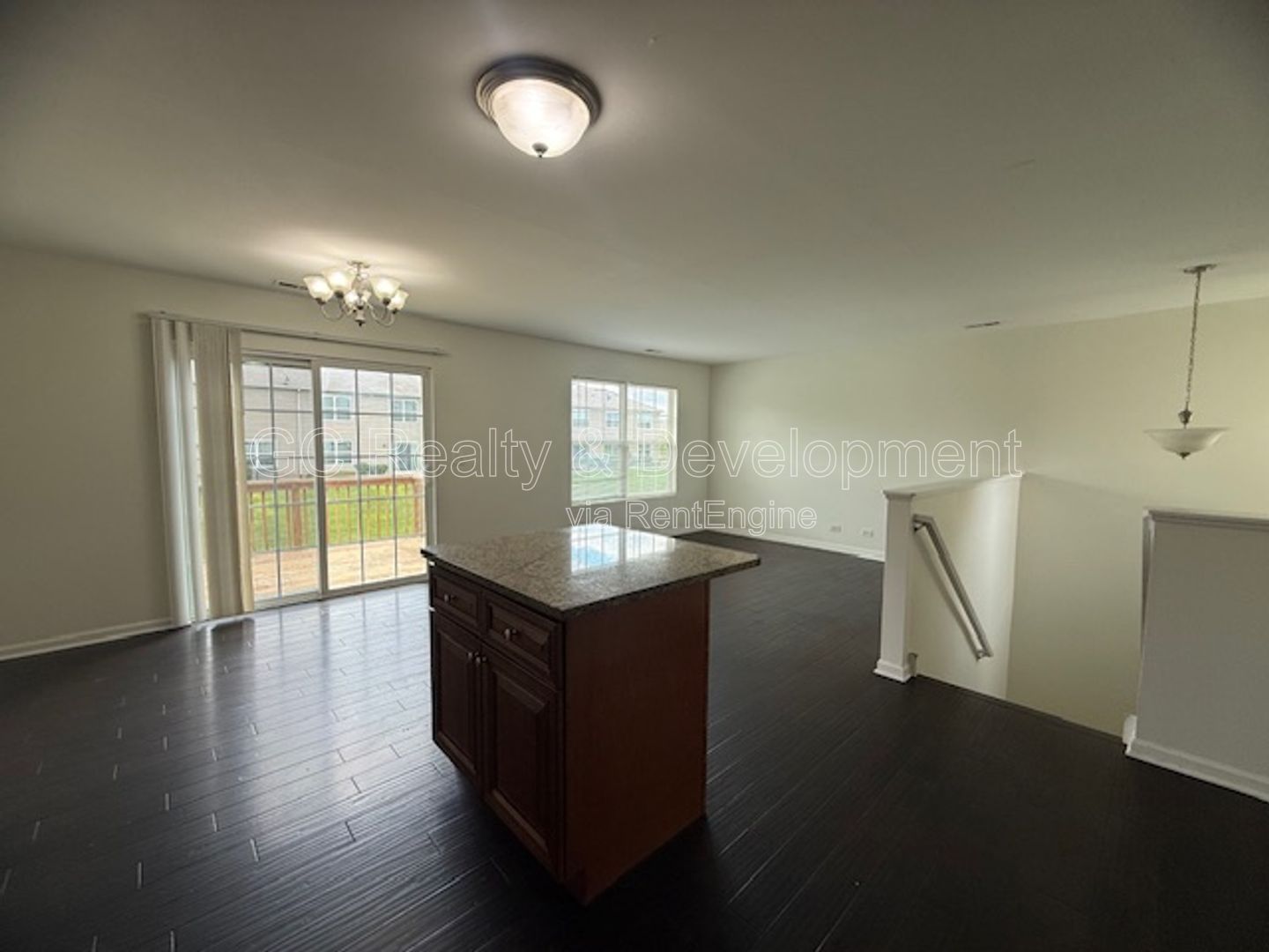 *** 2 BDRM - 2 BTH / ATTACHED GARAGE / GRANITE & SS APPL / CENTRAL AC *** property image
