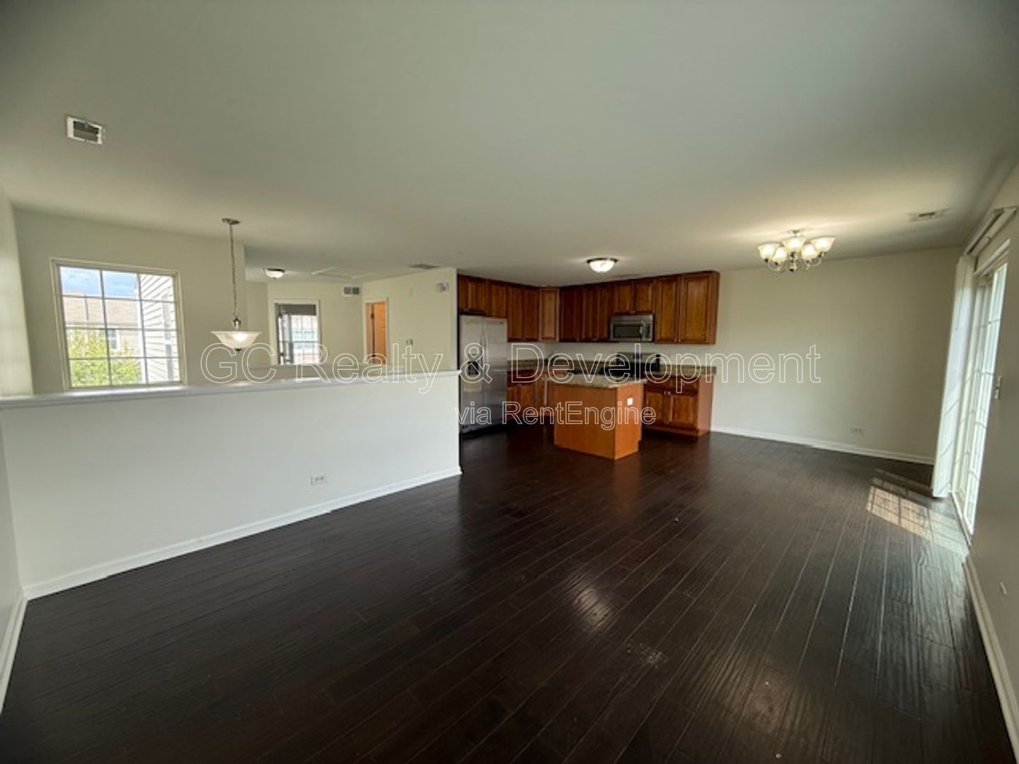 *** 2 BDRM - 2 BTH / ATTACHED GARAGE / GRANITE & SS APPL / CENTRAL AC *** property image