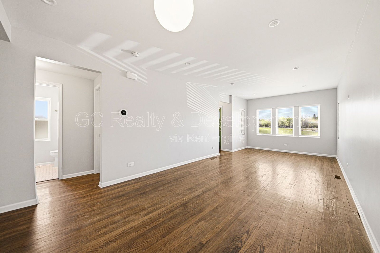 *** 4 BDRM - 2 BTH / UPDATED THROUGHOUT / PET FRIENDLY / FENCED YARD / HARDWOOD FLOORS *** property image