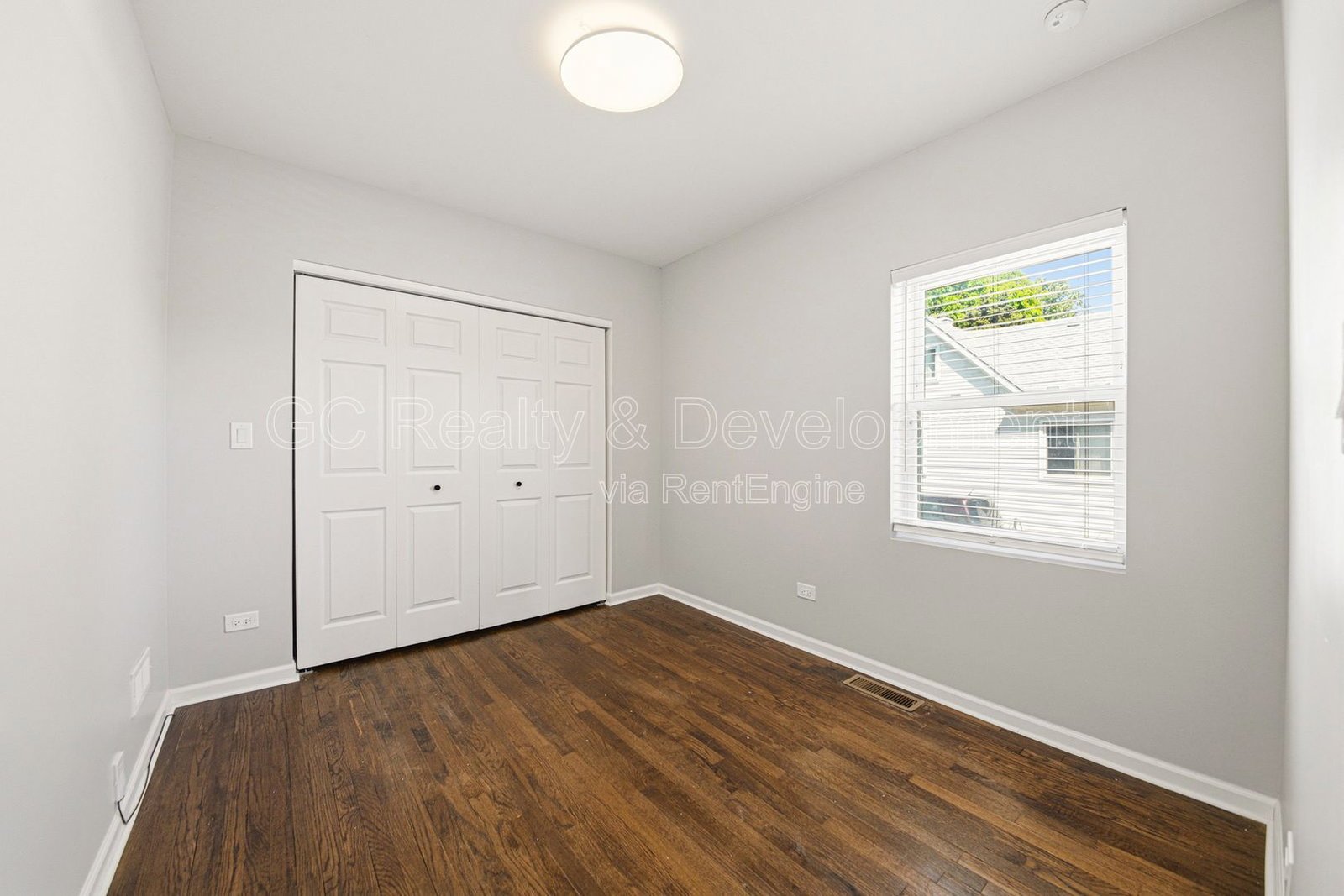 *** 4 BDRM - 2 BTH / UPDATED THROUGHOUT / PET FRIENDLY / FENCED YARD / HARDWOOD FLOORS *** property image