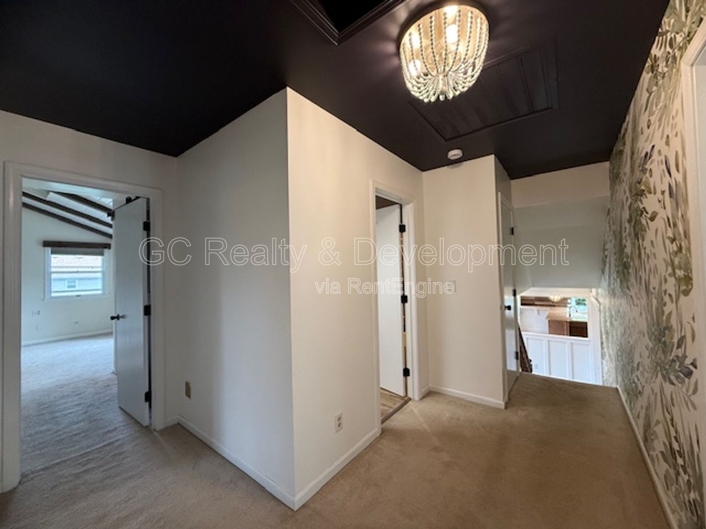 *** 4 BDRM - 2 BTH / FINISHED BSMT / PET FRIENDLY / UPDATED THROUGHOUT / FENCED YARD *** property image